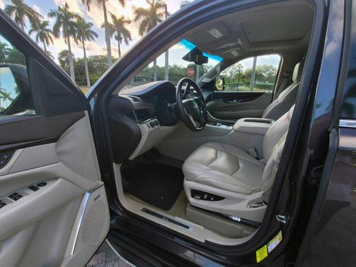 2016 Cadillac Escalade Luxury