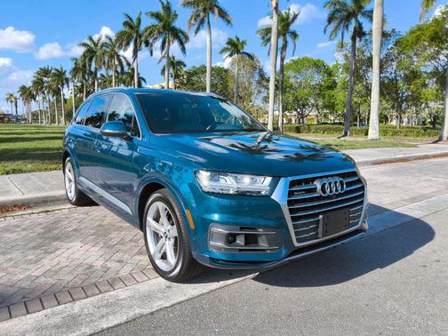 Blue Mettalic 2019 Audi Q7 55 Prestige