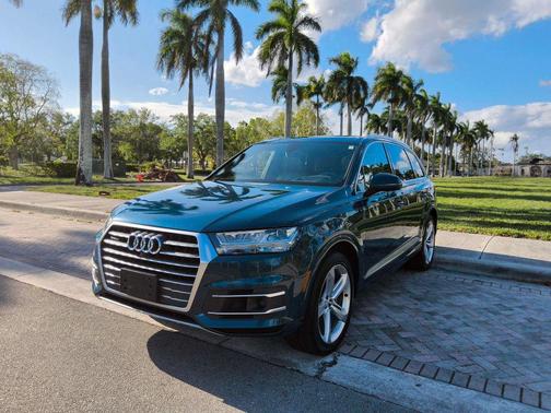 Blue Mettalic 2019 Audi Q7 55 Prestige