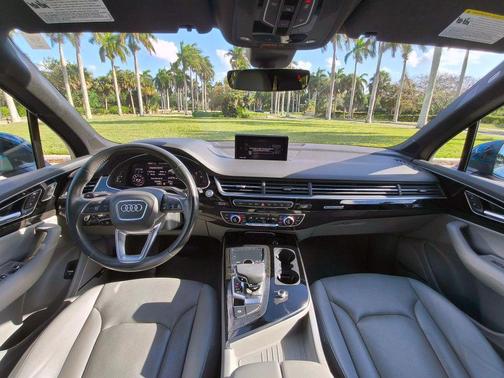 Blue Mettalic 2019 Audi Q7 55 Prestige