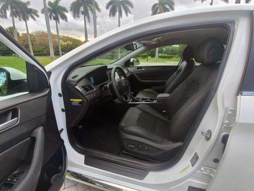 Quartz White Pearl 2016 Hyundai SONATA Sport