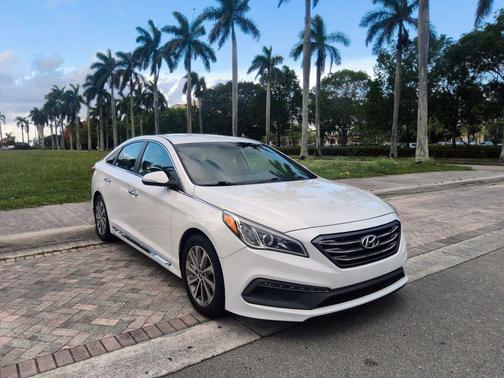 Quartz White Pearl 2016 Hyundai SONATA Sport