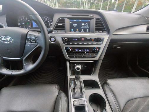 Quartz White Pearl 2016 Hyundai SONATA Sport