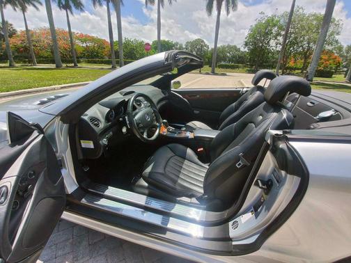 Silver 2007 Mercedes-Benz SL-Class SL 55 AMG Roadster 2D