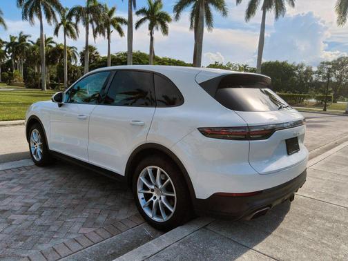 2019 Porsche Cayenne Sport Utility 4D