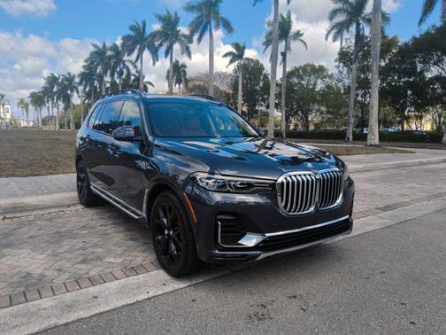 2022 BMW X7 xDrive40i