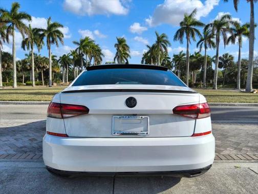 2020 Volkswagen Passat 2.0T R-Line