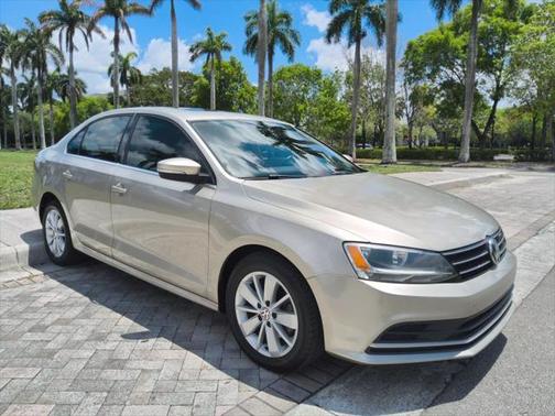 2015 Volkswagen Jetta 2.0L TDI SE w/Connectivity