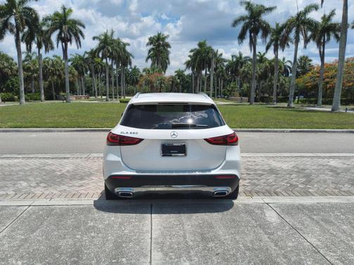 White 2021 Mercedes-Benz GLA 250 Base 4MATIC