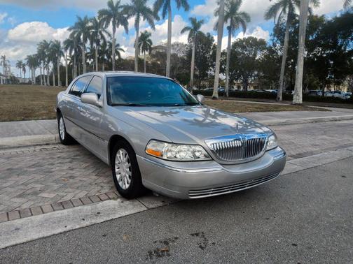 2006 Lincoln Town Car Signature