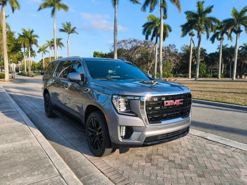 2022 GMC Yukon XL SLE