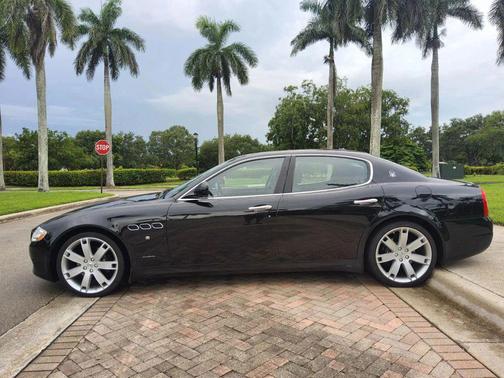 2010 Maserati Quattroporte Sedan 4D