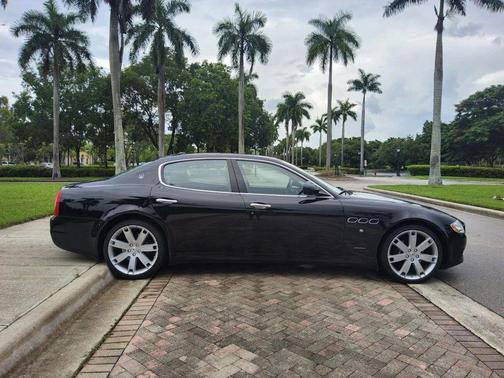 2010 Maserati Quattroporte Sedan 4D