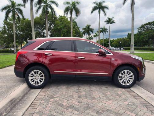 2017 Cadillac XT5 Base