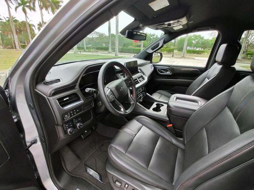 2023 Chevrolet Tahoe 4WD RST