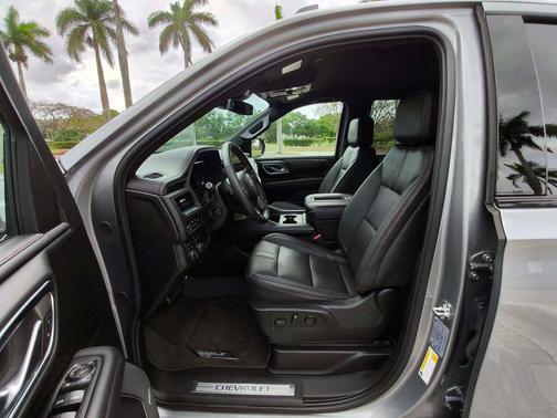 2023 Chevrolet Tahoe 4WD RST