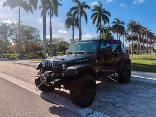 Black Clearcoat 2014 Jeep Wrangler Unlimited Rubicon