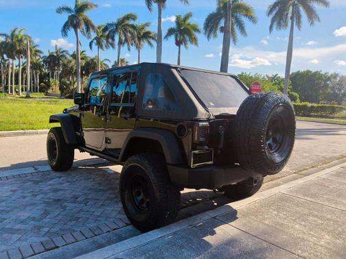 Black Clearcoat 2014 Jeep Wrangler Unlimited Rubicon