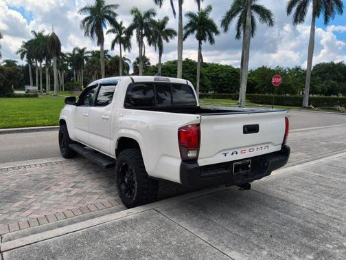 2019 Toyota Tacoma SR