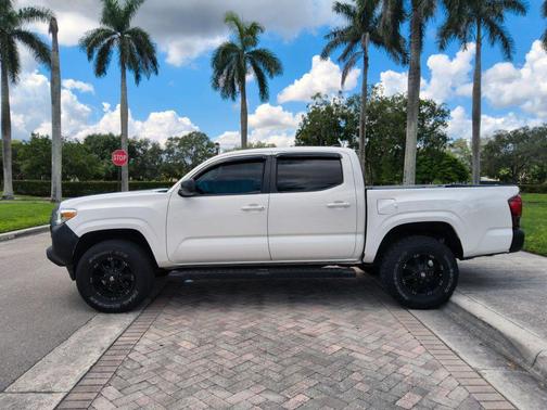 2019 Toyota Tacoma SR