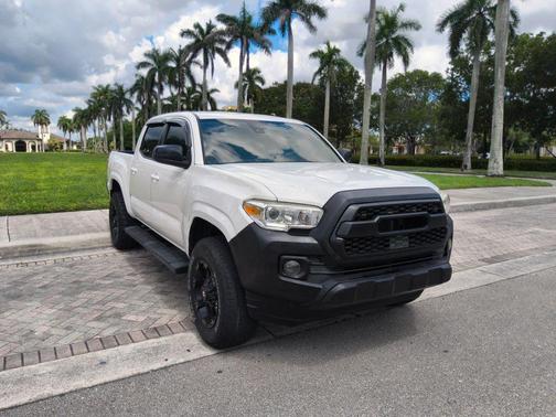 2019 Toyota Tacoma SR