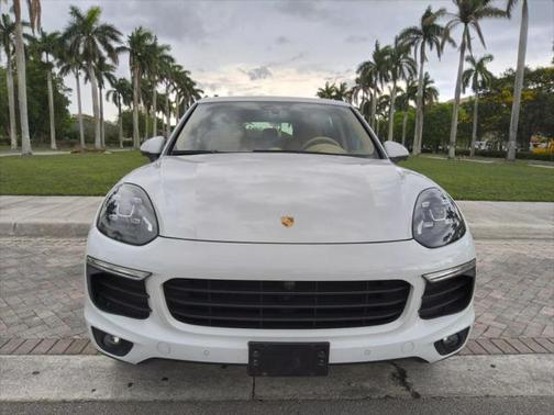 2016 Porsche Cayenne Base