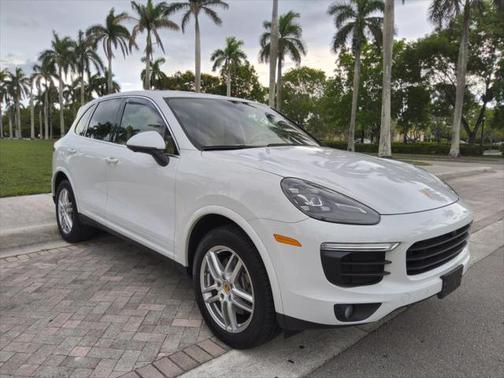 2016 Porsche Cayenne Base