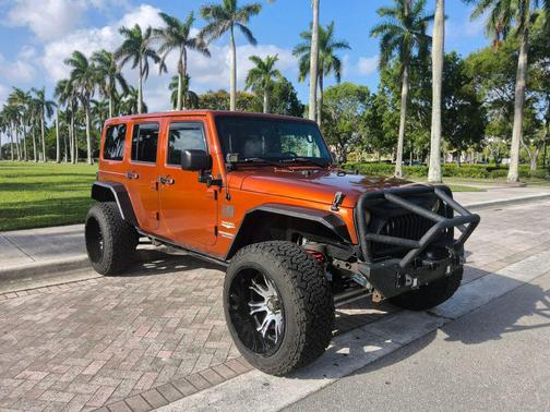 2014 Jeep Wrangler Unlimited Sahara