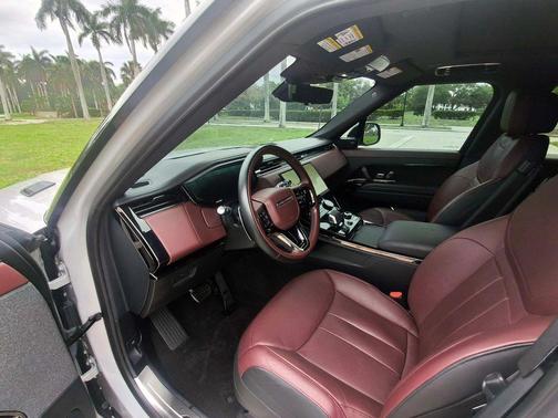Fuji White 2023 Land Rover Range Rover Sport SE