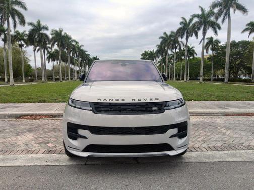 Fuji White 2023 Land Rover Range Rover Sport SE