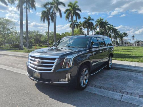 Gray Mettalic 2019 Cadillac Escalade ESV Sport