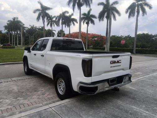 Summit White 2023 GMC Sierra 1500 Pro