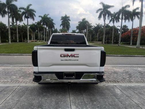 Summit White 2023 GMC Sierra 1500 Pro