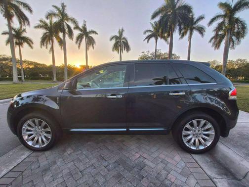 2014 Lincoln MKX Base