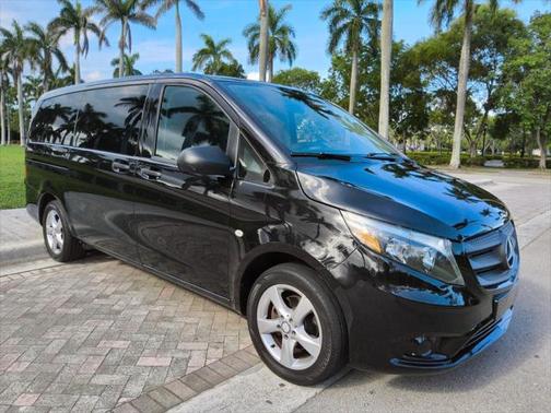 2017 Mercedes-Benz Metris Base