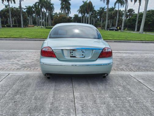 2005 Jaguar S-Type 4.2L V8