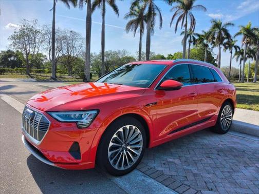 2019 Audi e-tron Premium Plus