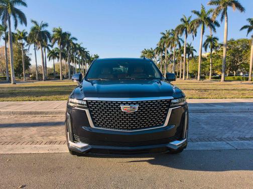 Dark Moon Blue Metallic 2022 Cadillac Escalade ESV Sport