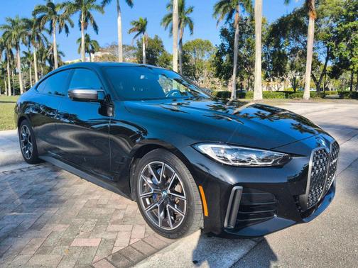 Black Sapphire Metallic 2023 BMW M440 i xDrive