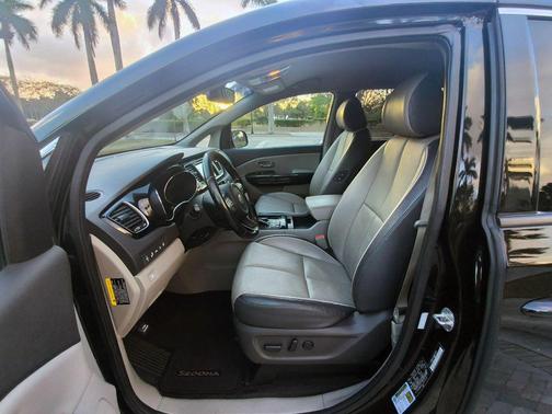 2018 Kia Sedona SX