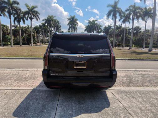 2018 Cadillac Escalade ESV Sport Platinum