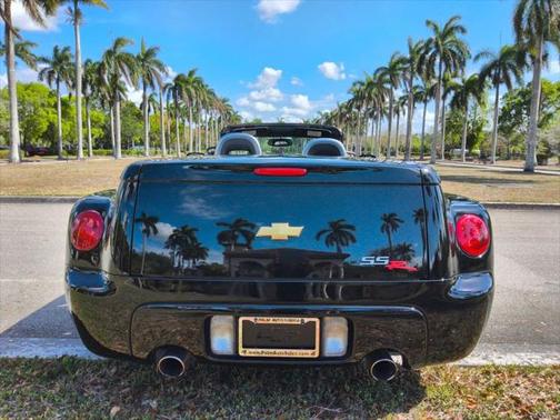 2004 Chevrolet SSR Convertible Pickup 2D