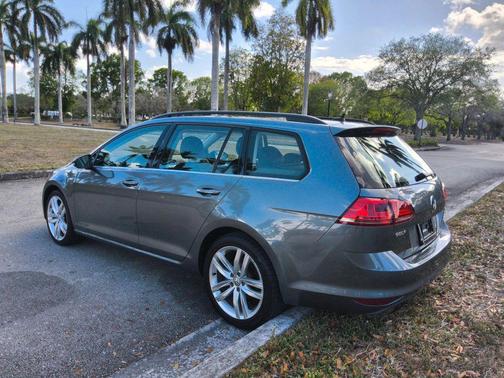2016 Volkswagen Golf SportWagen TSI Limited Edition
