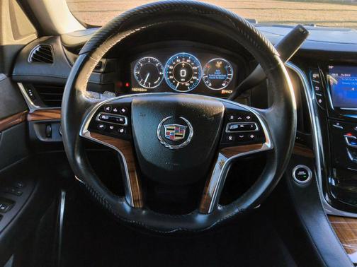 2015 Cadillac Escalade Luxury