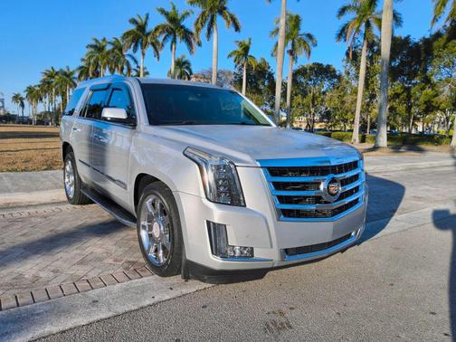 2015 Cadillac Escalade Luxury