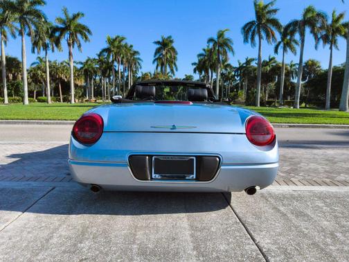 2004 Ford Thunderbird Base