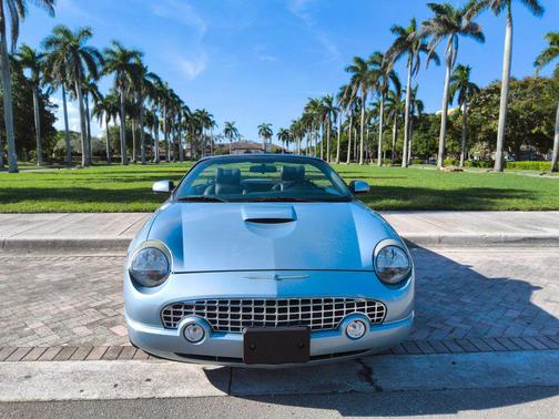 2004 Ford Thunderbird Base