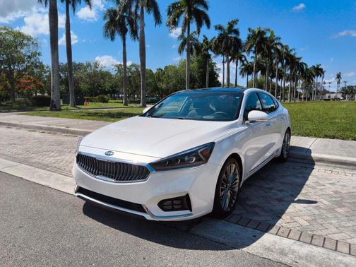 Snow White Pearl 2019 Kia Cadenza Limited