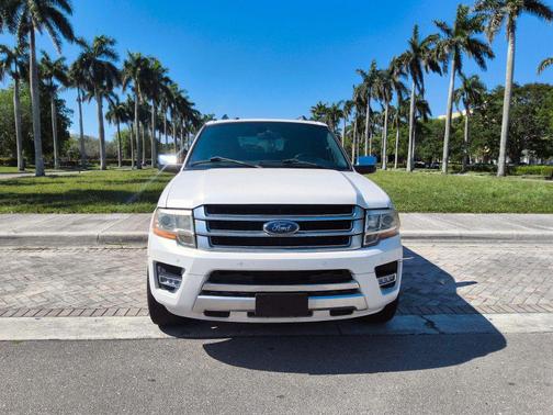 White Platinum Metallic Tri-Coat 2017 Ford Expedition Platinum