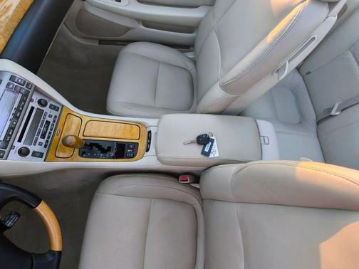 2004 Lexus SC 430 Base